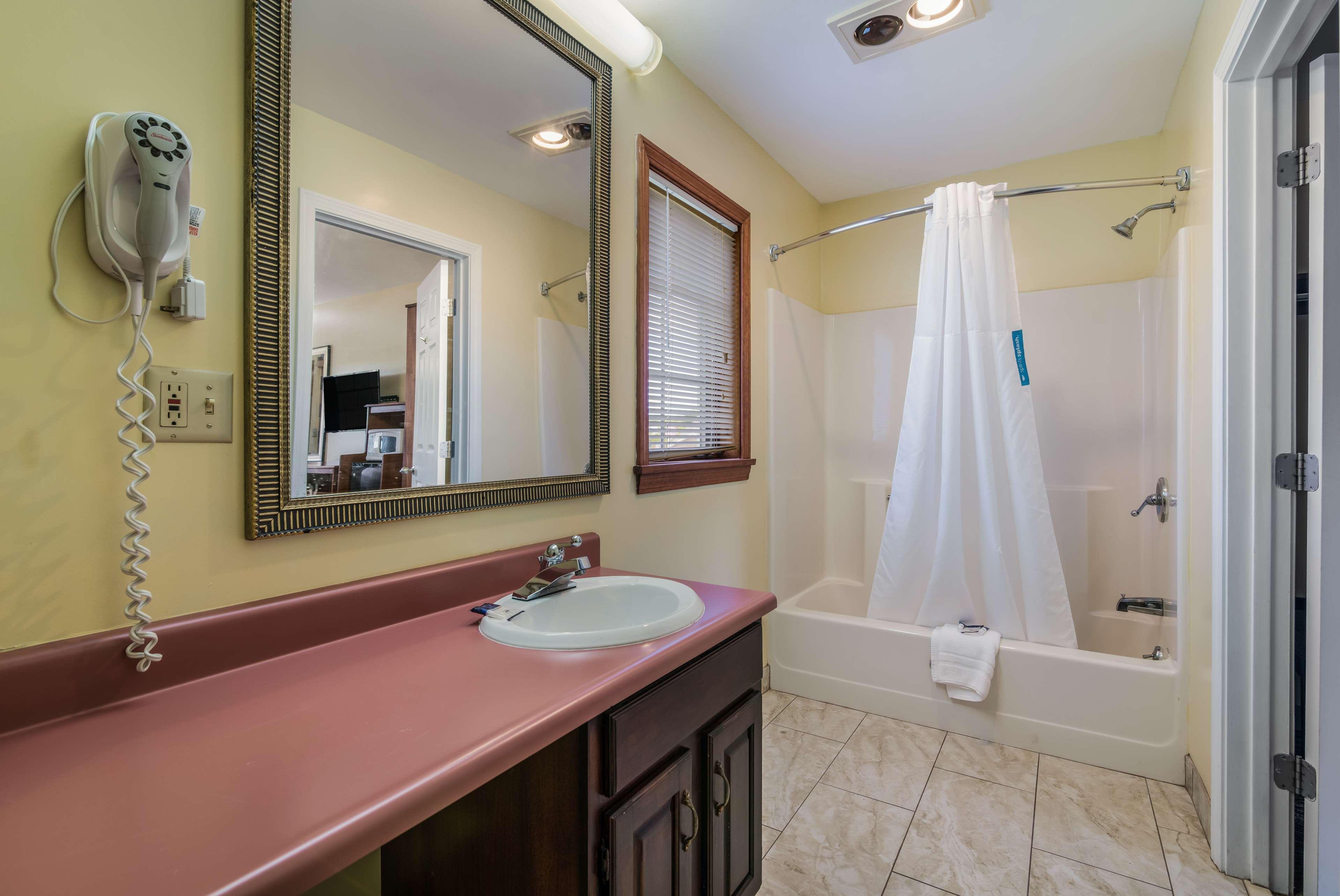 Americas Best Value Inn Scarborough Portland Exterior foto